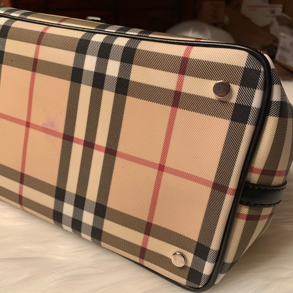 Burberry - Picture 7 of 16